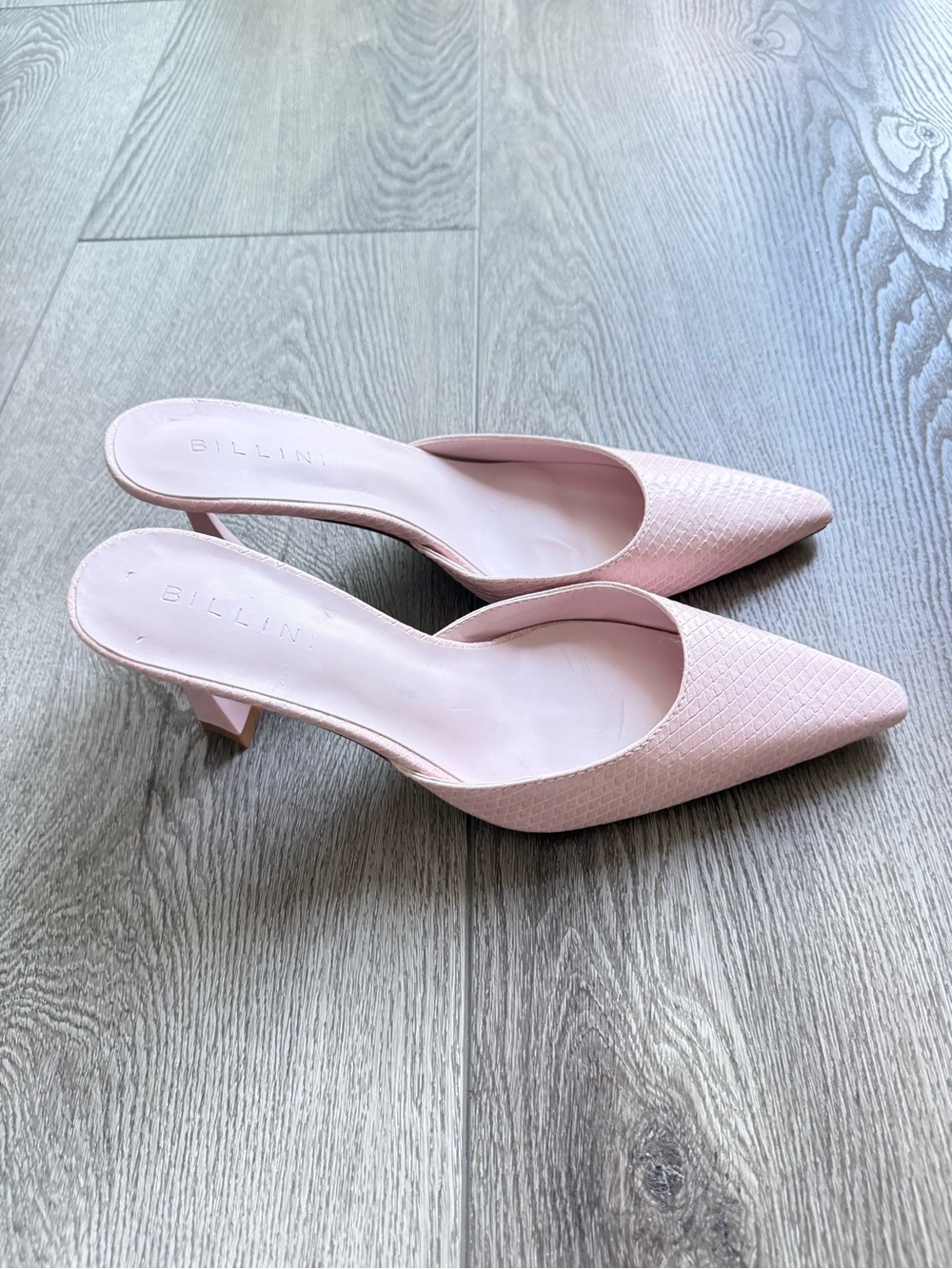 billini yovanni light pink scale slip on mules kitten high heel shoes size 6 NEW